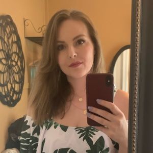 Meet your Posher, Danyelle